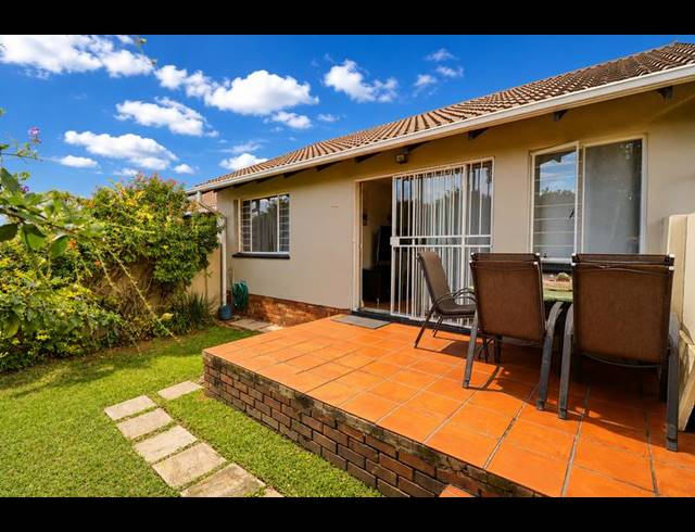 2 BEDROOM TOWNHOUSE FOR SALE IN SONNEGLANS